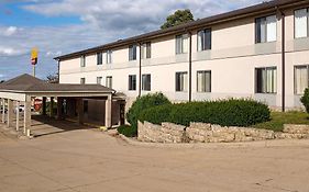 Maquoketa Inn And Suites